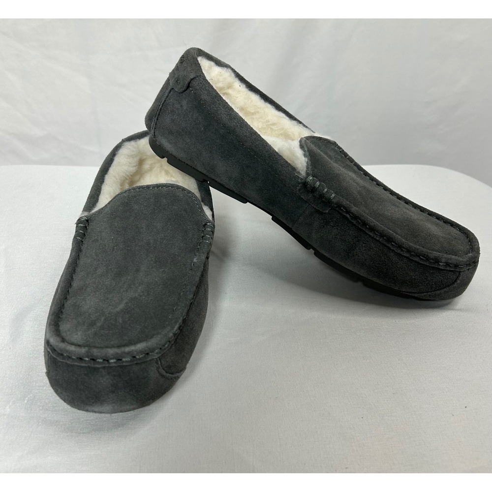 NWB Koolaburra by UGG Men's 9 Tipton Gray Suede Faux Fur Lined Slippers 1105893